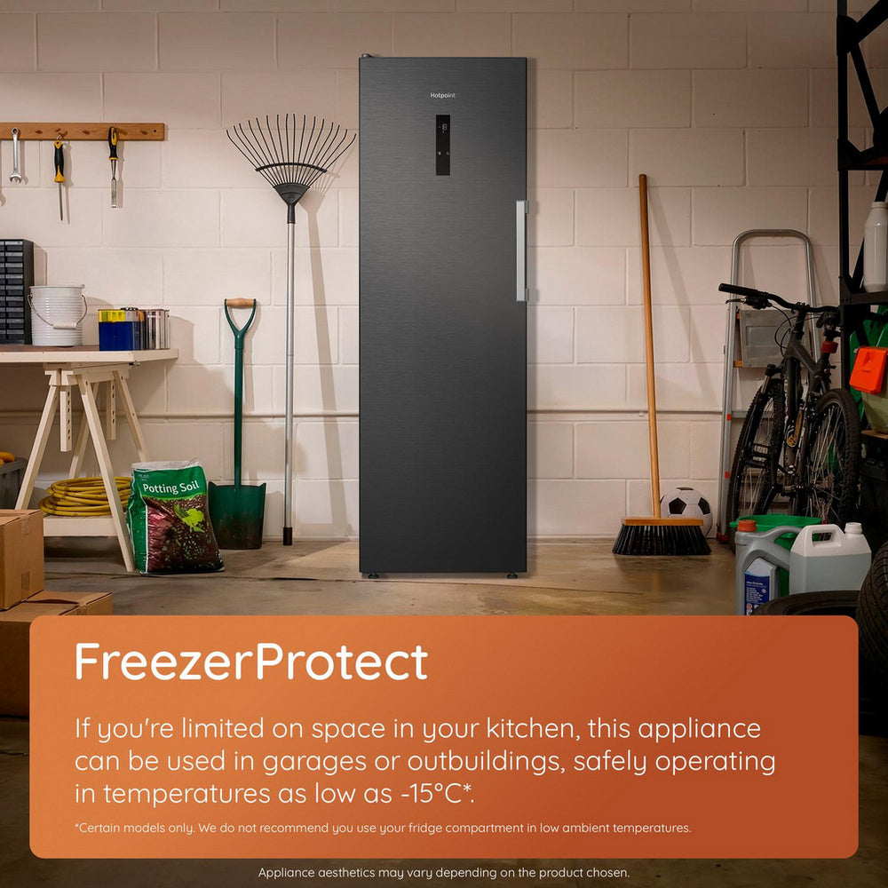 Hotpoint HPKF3241WXR4UK 50/50 Freestanding Total No Frost Fridge Freezer with VitalCare Black Steel